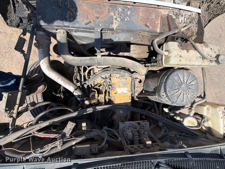 image for item EQ8033 1999 GMC C7500 oil distributor truck