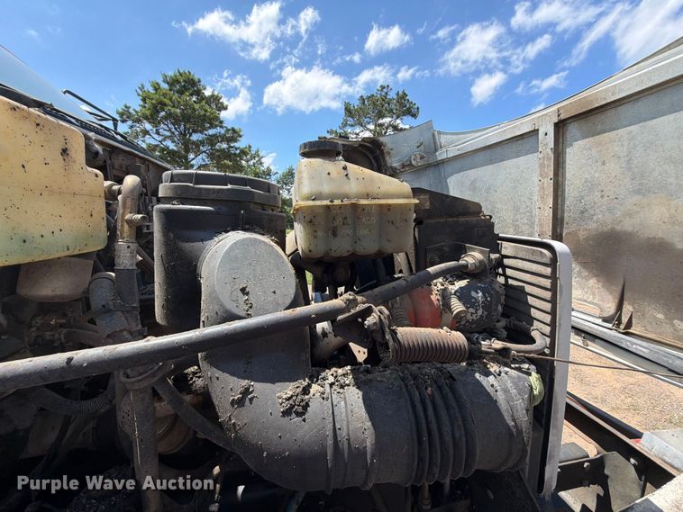 image for item EQ8033 1999 GMC C7500 oil distributor truck