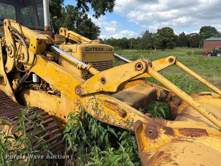 image for item EQ8037 Caterpillar 941B track loader