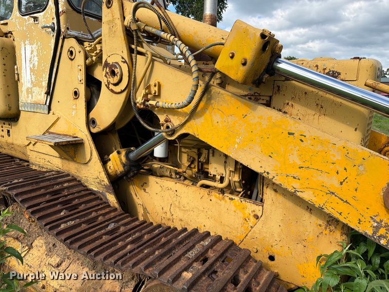 image for item EQ8037 Caterpillar 941B track loader