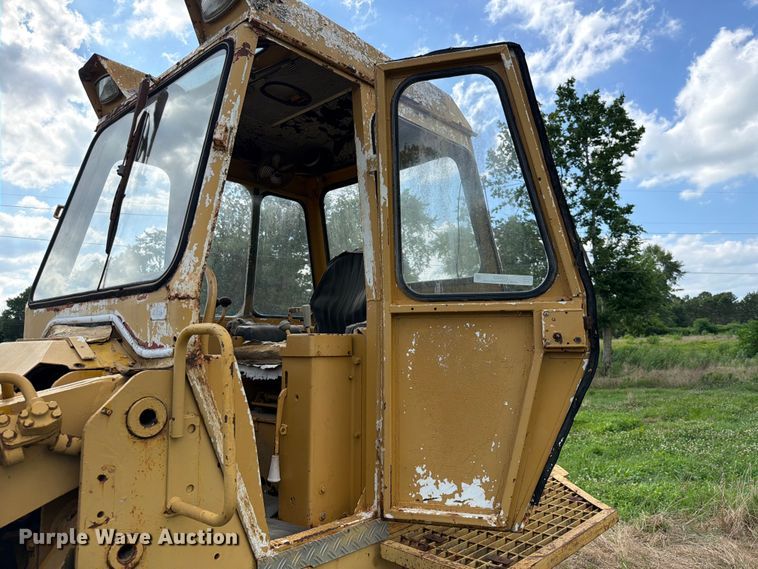 image for item EQ8037 Caterpillar 941B track loader