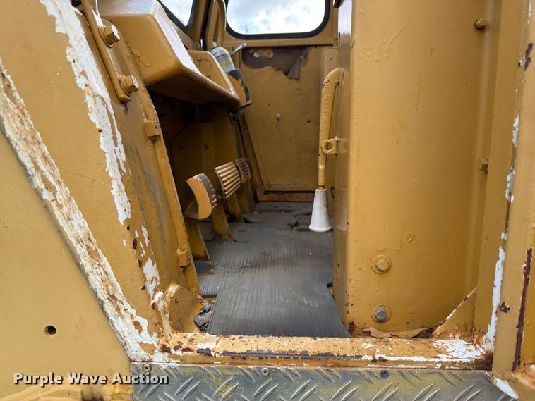 image for item EQ8037 Caterpillar 941B track loader
