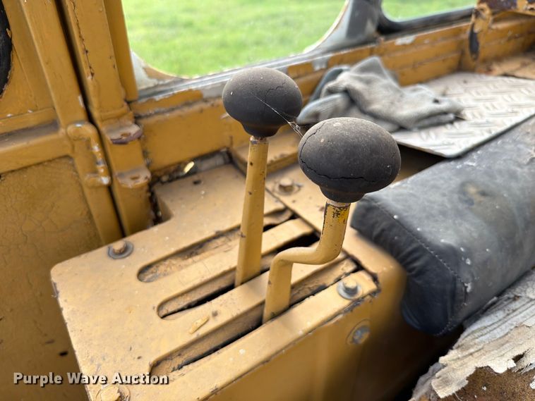 image for item EQ8037 Caterpillar 941B track loader