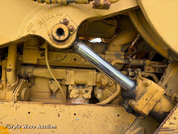 image for item EQ8037 Caterpillar 941B track loader