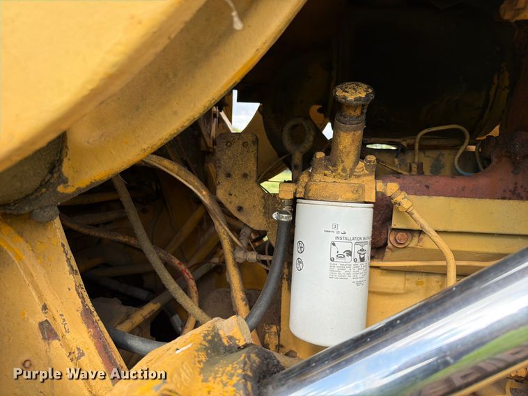 image for item EQ8037 Caterpillar 941B track loader