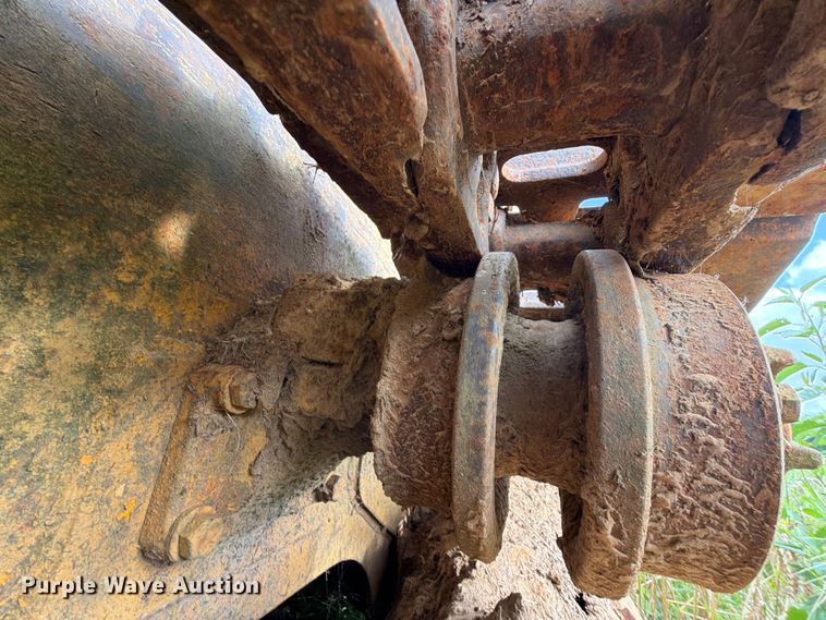 image for item EQ8037 Caterpillar 941B track loader