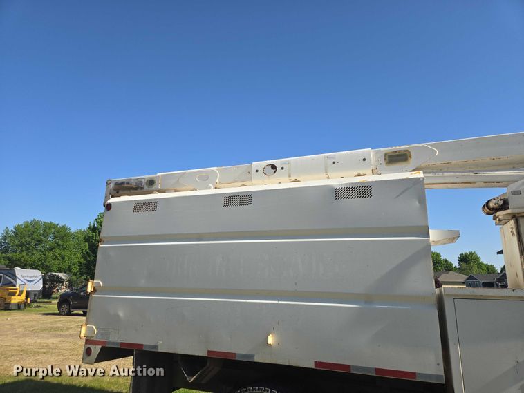 image for item ER1619 2006 International MA025 bucket truck