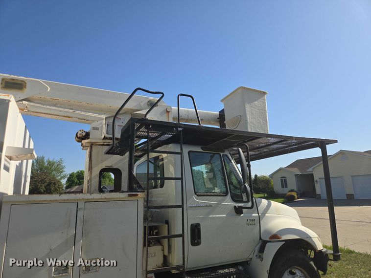 image for item ER1619 2006 International MA025 bucket truck