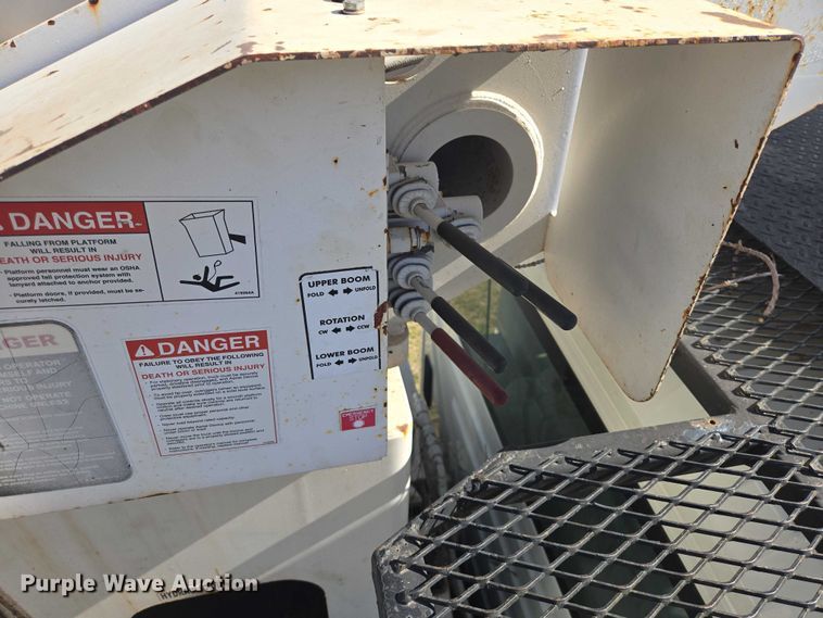 image for item ER1619 2006 International MA025 bucket truck