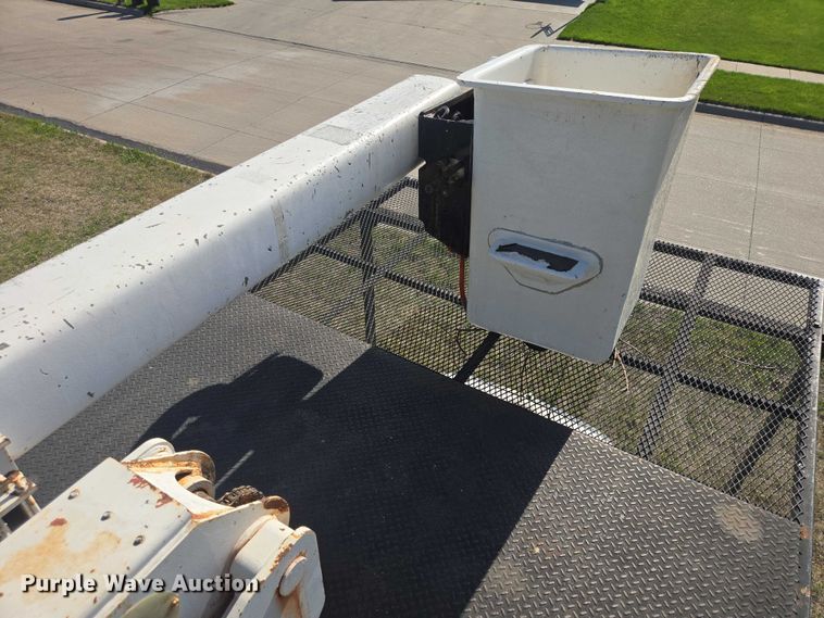 image for item ER1619 2006 International MA025 bucket truck