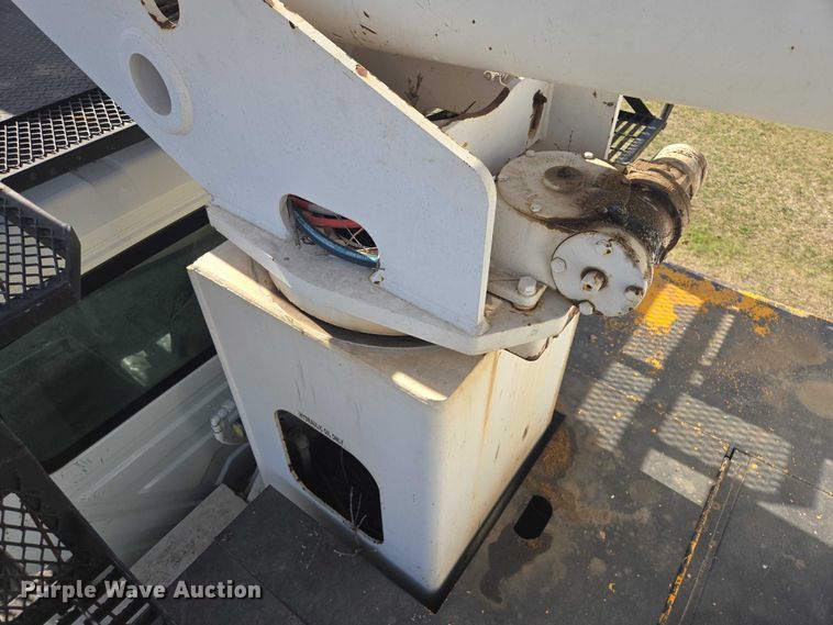 image for item ER1619 2006 International MA025 bucket truck