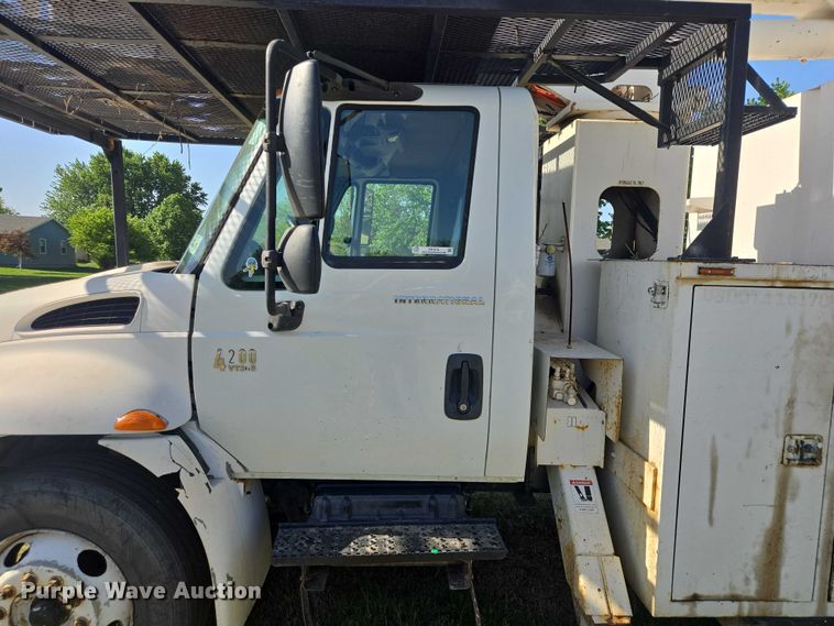 image for item ER1619 2006 International MA025 bucket truck