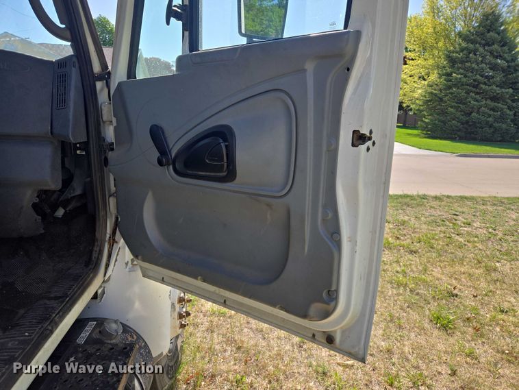 image for item ER1619 2006 International MA025 bucket truck