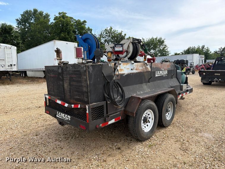 image for item ER3022 2014 Lamar 5RV fuel and lube trailer