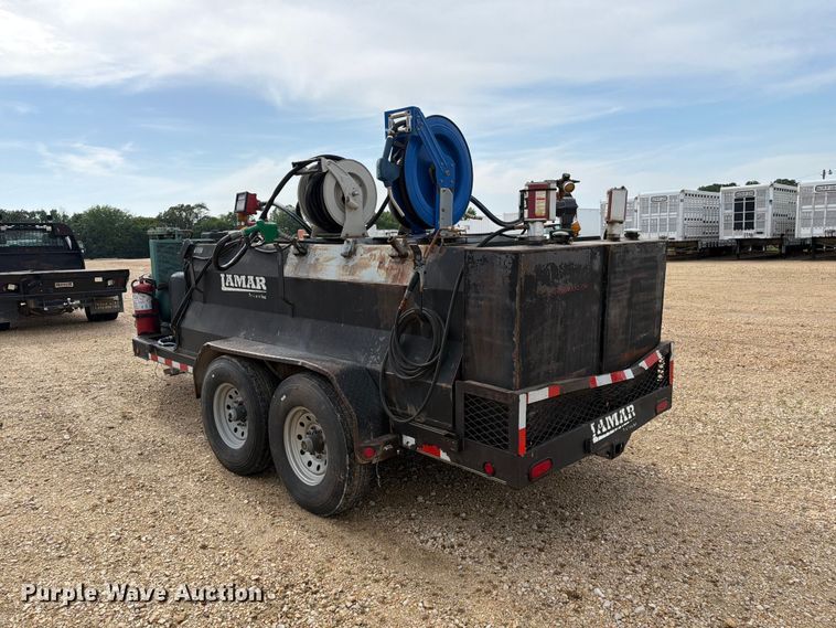 image for item ER3022 2014 Lamar 5RV fuel and lube trailer