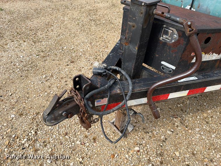 image for item ER3022 2014 Lamar 5RV fuel and lube trailer