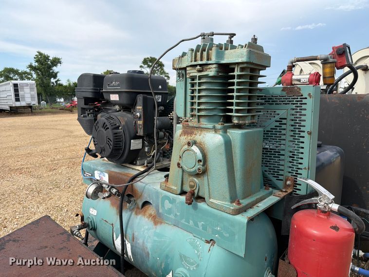 image for item ER3022 2014 Lamar 5RV fuel and lube trailer