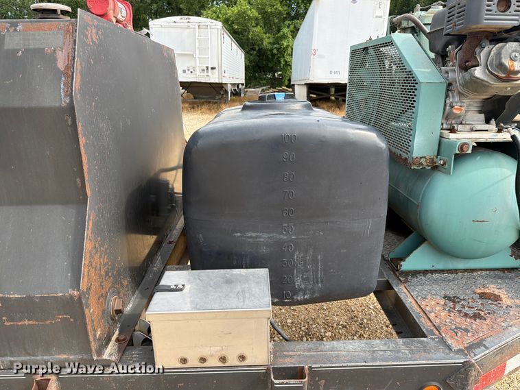 image for item ER3022 2014 Lamar 5RV fuel and lube trailer