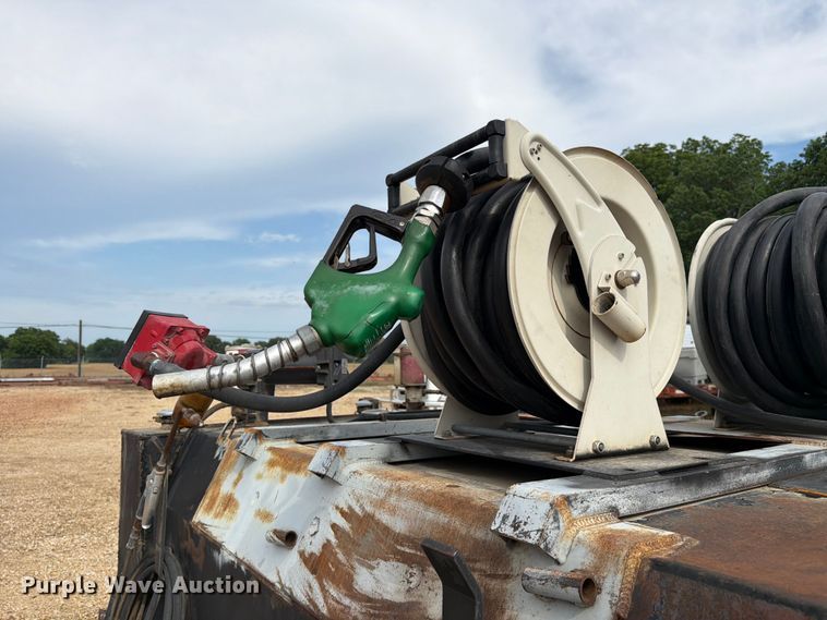 image for item ER3022 2014 Lamar 5RV fuel and lube trailer