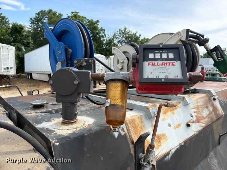 image for item ER3022 2014 Lamar 5RV fuel and lube trailer