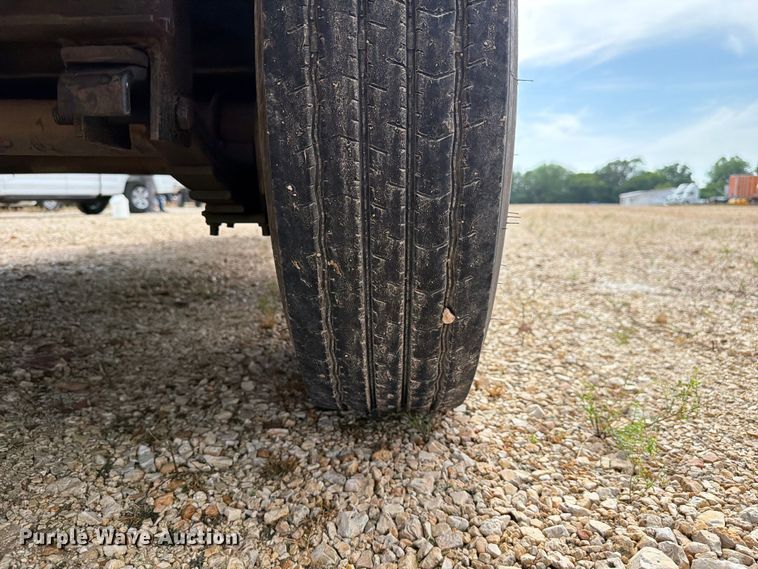 image for item ER3022 2014 Lamar 5RV fuel and lube trailer
