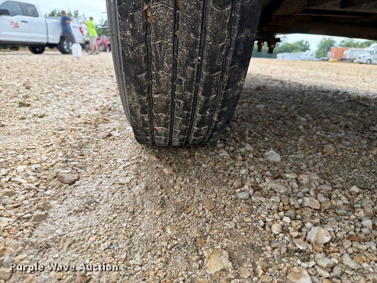 image for item ER3022 2014 Lamar 5RV fuel and lube trailer