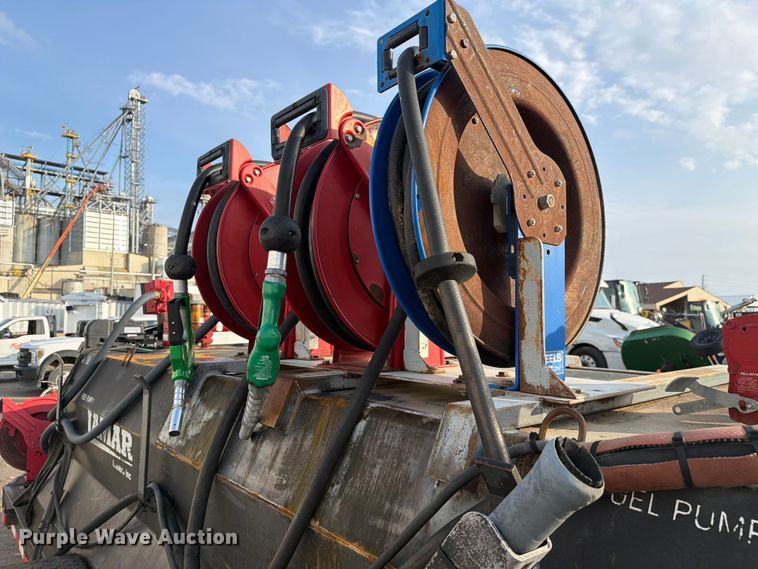 image for item ER3028 2014 Lamar fuel and lube trailer