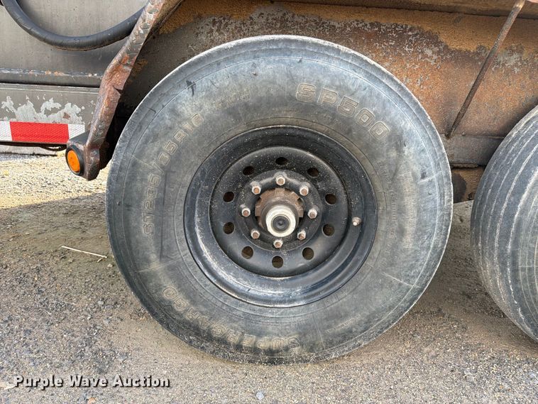 image for item ER3028 2014 Lamar fuel and lube trailer