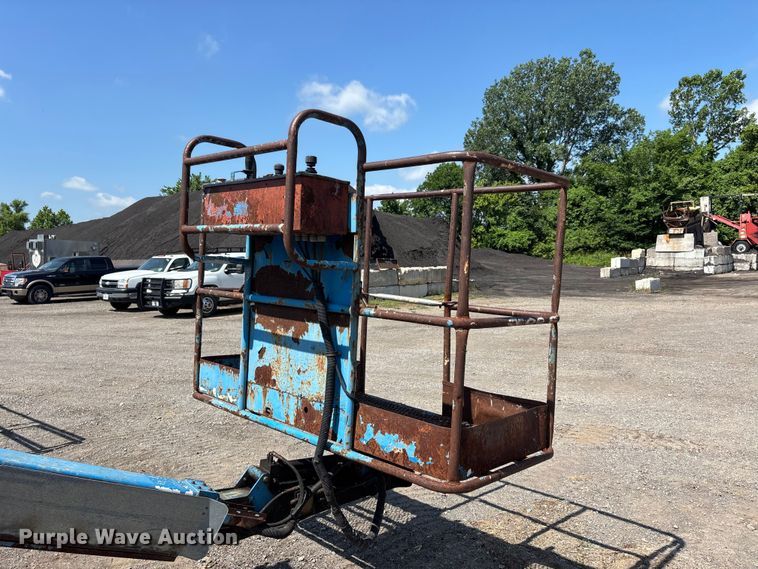 image for item ER3038 1995 Genie Z-45/22 boom lift