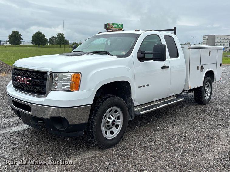image for item ER3057 2013 GMC Sierra 2500HD Ext. Cab utility bed pickup truck
