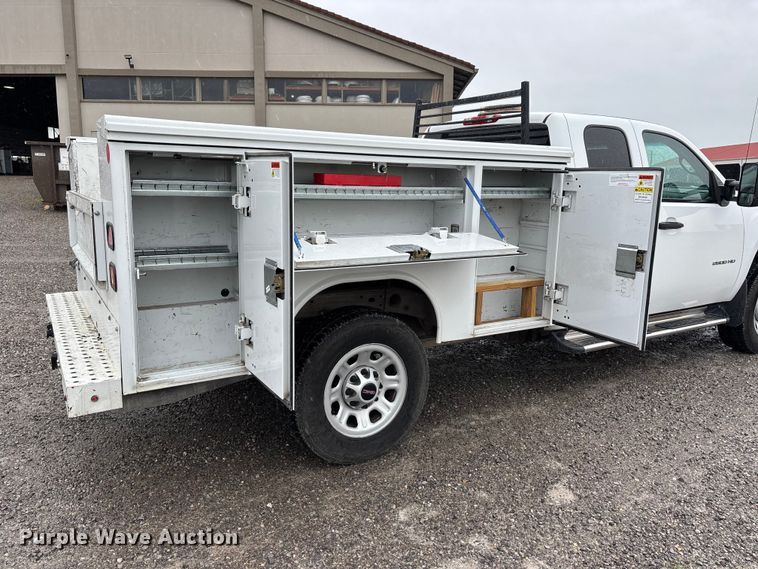 image for item ER3057 2013 GMC Sierra 2500HD Ext. Cab utility bed pickup truck