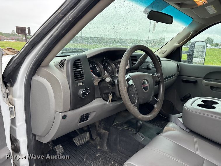 image for item ER3057 2013 GMC Sierra 2500HD Ext. Cab utility bed pickup truck
