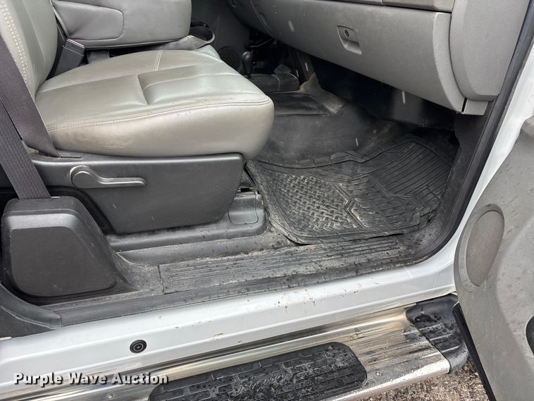 image for item ER3057 2013 GMC Sierra 2500HD Ext. Cab utility bed pickup truck
