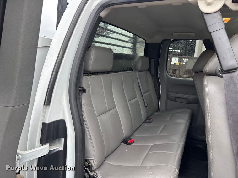 image for item ER3057 2013 GMC Sierra 2500HD Ext. Cab utility bed pickup truck
