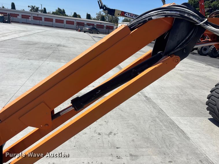 image for item ER7655 2014 JLG 600AJ boom lift