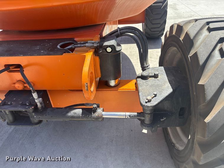 image for item ER7655 2014 JLG 600AJ boom lift