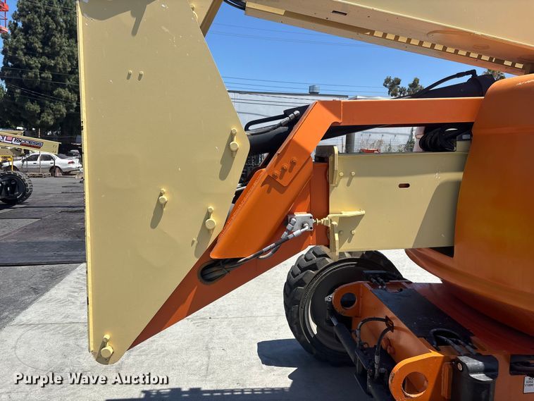 image for item ER7655 2014 JLG 600AJ boom lift