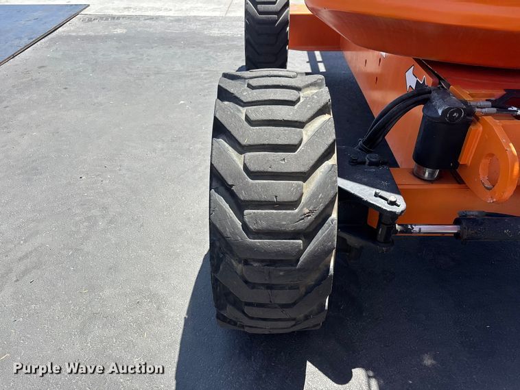 image for item ER7655 2014 JLG 600AJ boom lift