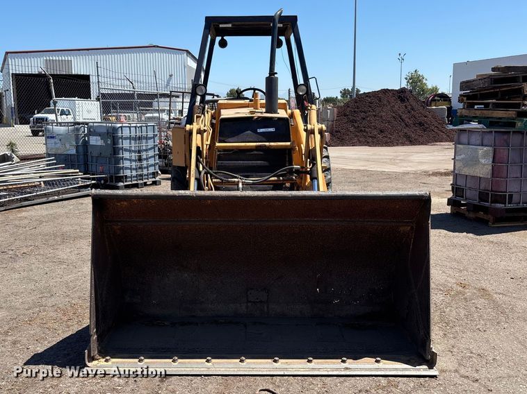 image for item ER7661 1977 Case 580C industrial tractor