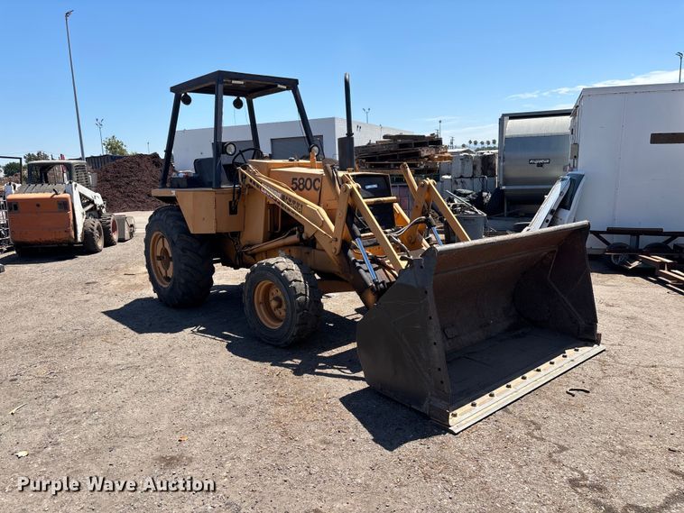 image for item ER7661 1977 Case 580C industrial tractor