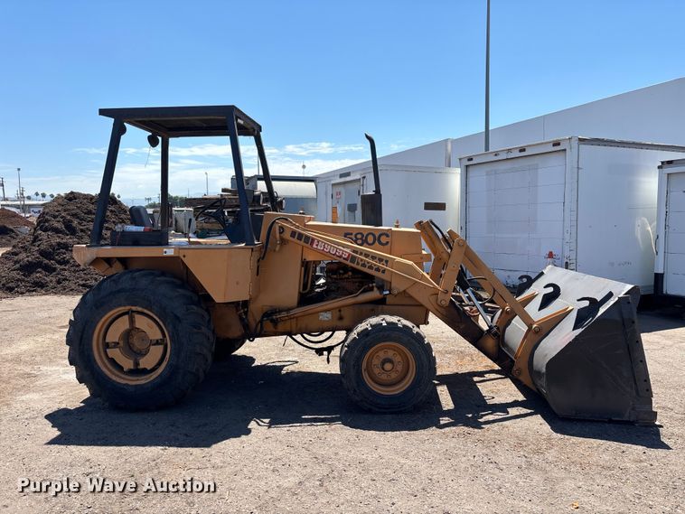 image for item ER7661 1977 Case 580C industrial tractor