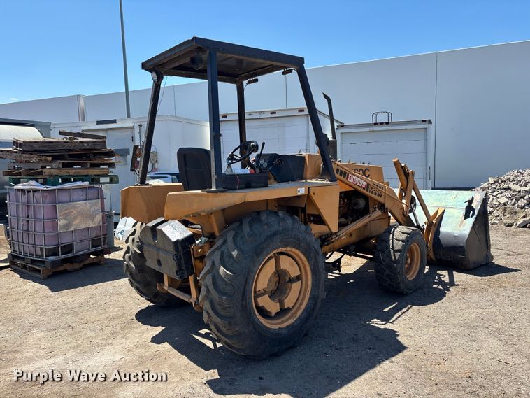 image for item ER7661 1977 Case 580C industrial tractor
