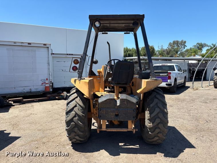 image for item ER7661 1977 Case 580C industrial tractor