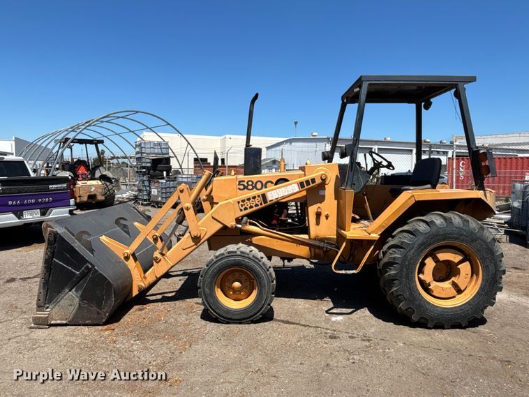image for item ER7661 1977 Case 580C industrial tractor