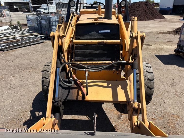 image for item ER7661 1977 Case 580C industrial tractor