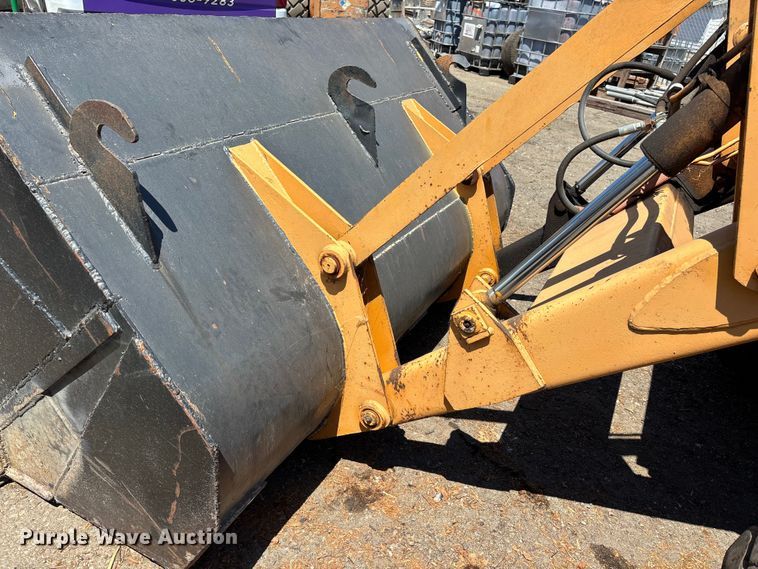 image for item ER7661 1977 Case 580C industrial tractor