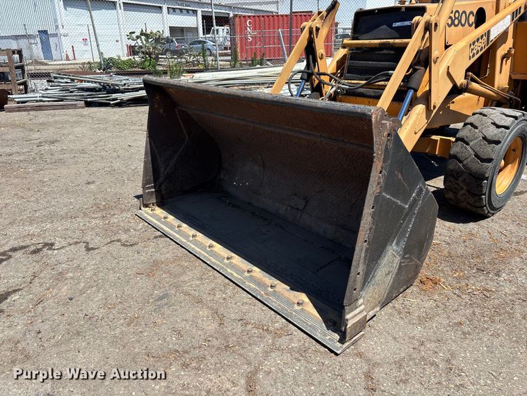 image for item ER7661 1977 Case 580C industrial tractor