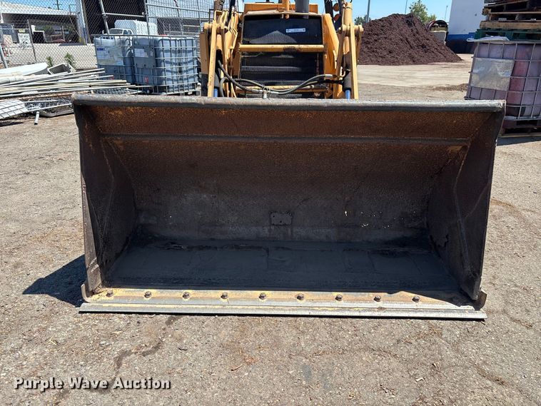 image for item ER7661 1977 Case 580C industrial tractor