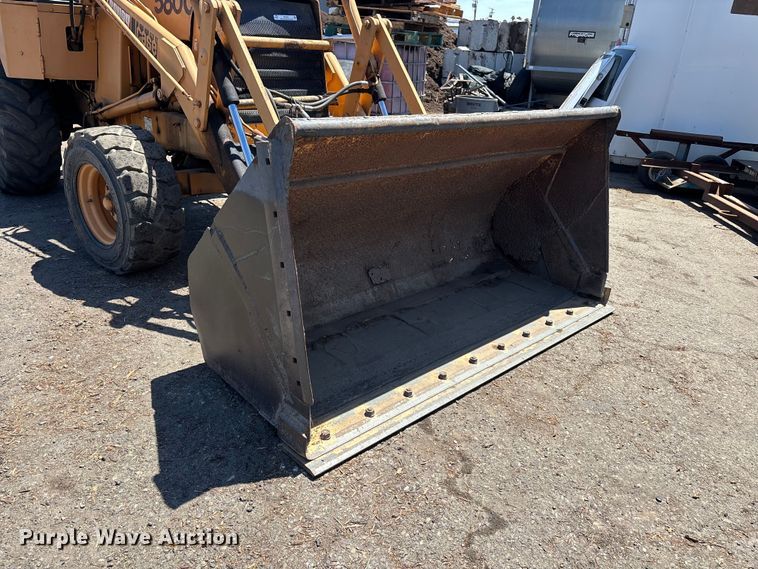 image for item ER7661 1977 Case 580C industrial tractor