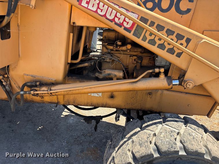 image for item ER7661 1977 Case 580C industrial tractor